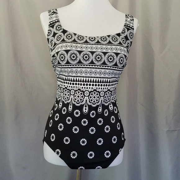 Robby Len Other - ROBBY LEN BLACK/WHITE CRISS CROSS BACK TANK SUIT